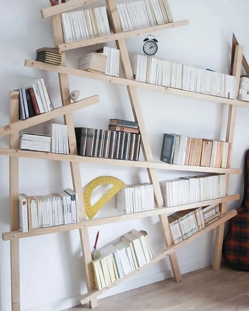 Книжные полки из дерева