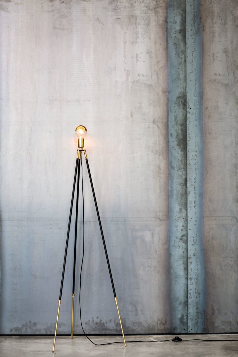 Boring Tripod Floor Lamp Designs