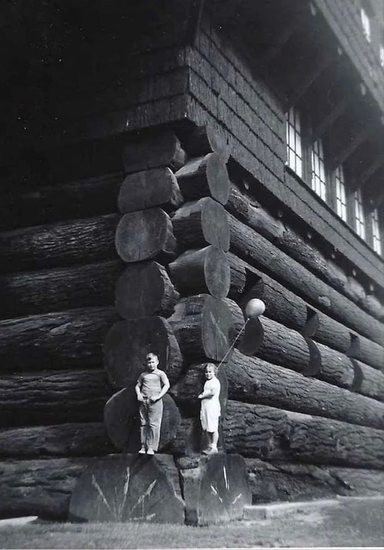 Избушка из секвойи Риджфилд Вашингтон США 1938 год
