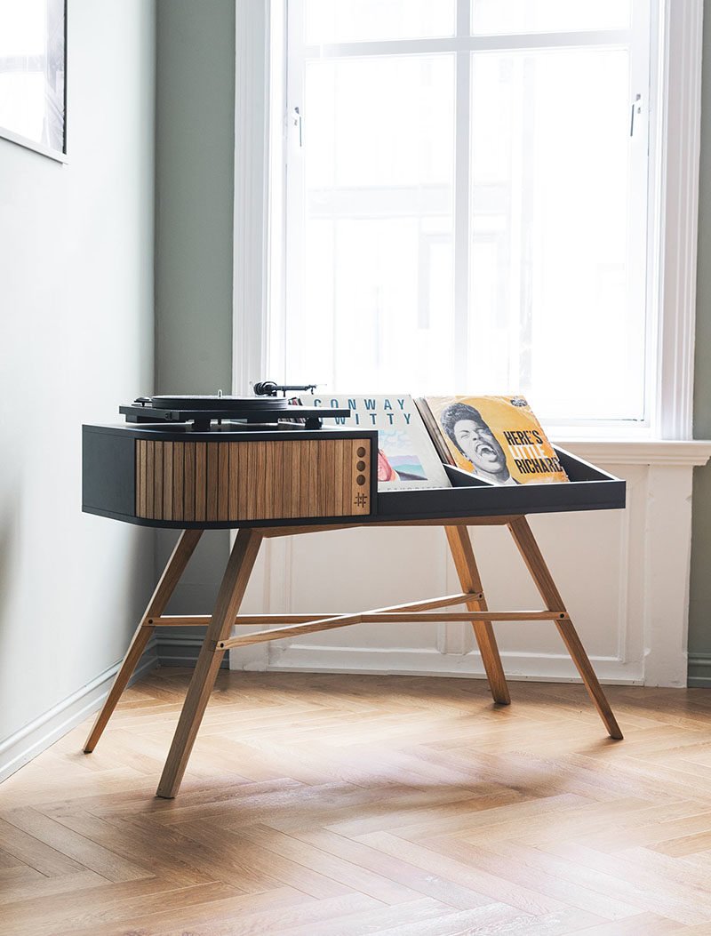 Норвежский мебельный бренд Hrdl разработал Vinyl Table