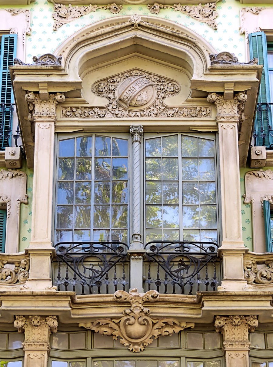 Модерн ар нуво архитектура окна Франция