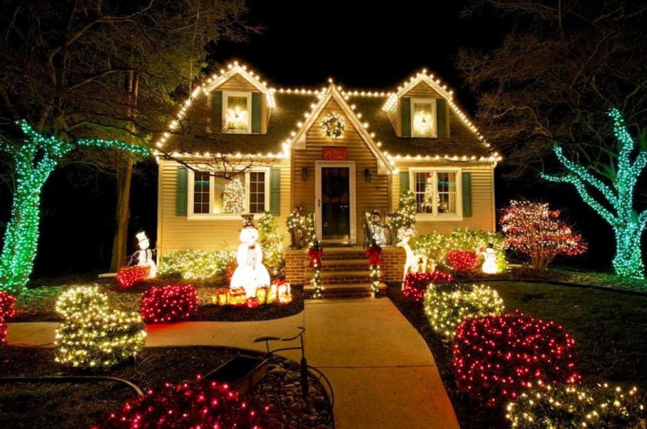 Новогоднее украшение загородного дома