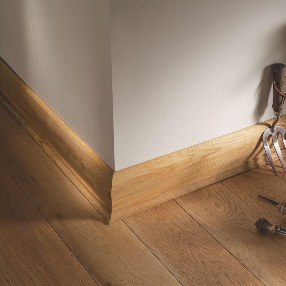 Плинтус Vynaflex Wood Skirting