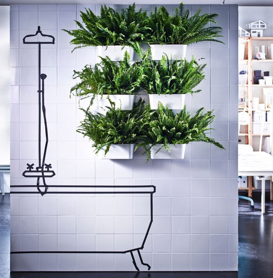 Искусственные растения в ванной