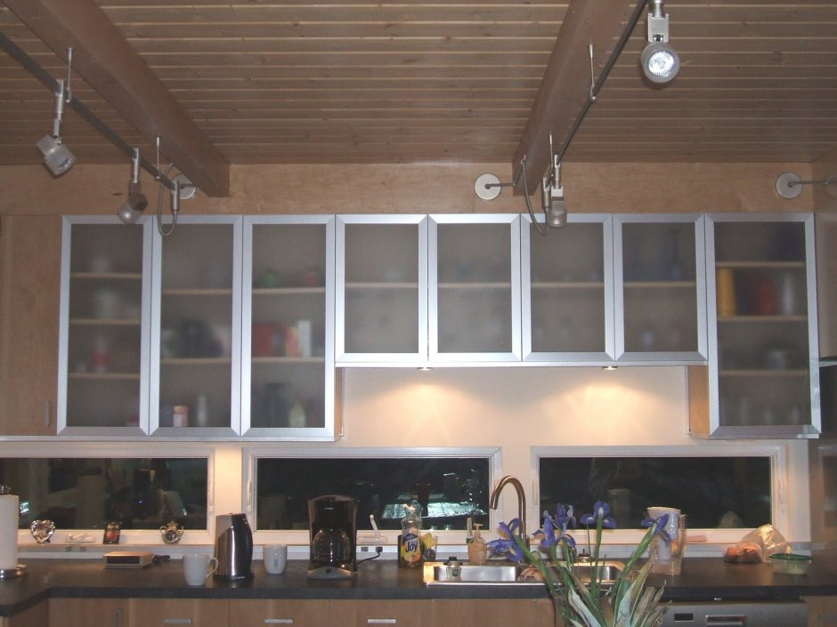Рамочные алюминиевые фасады со стеклом для кухни