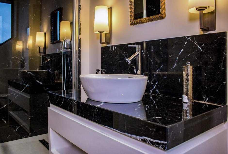 Столешница мрамор negro Marquina