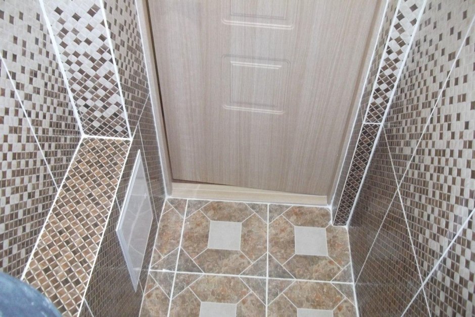 Плитка на коробе в ванной