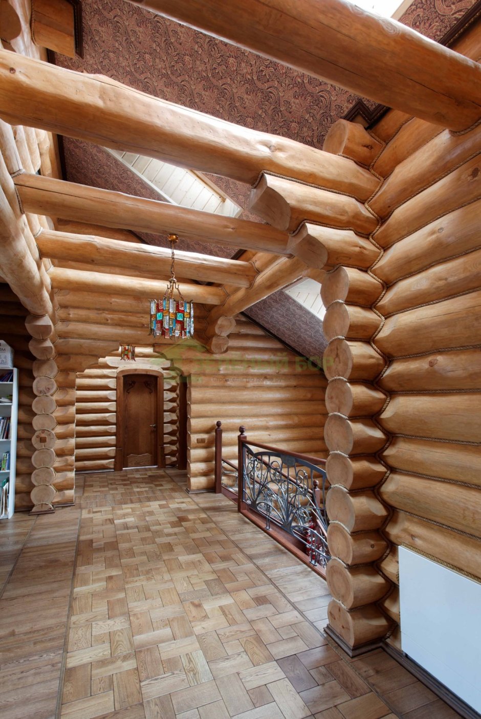 Деревянный дом из бревна