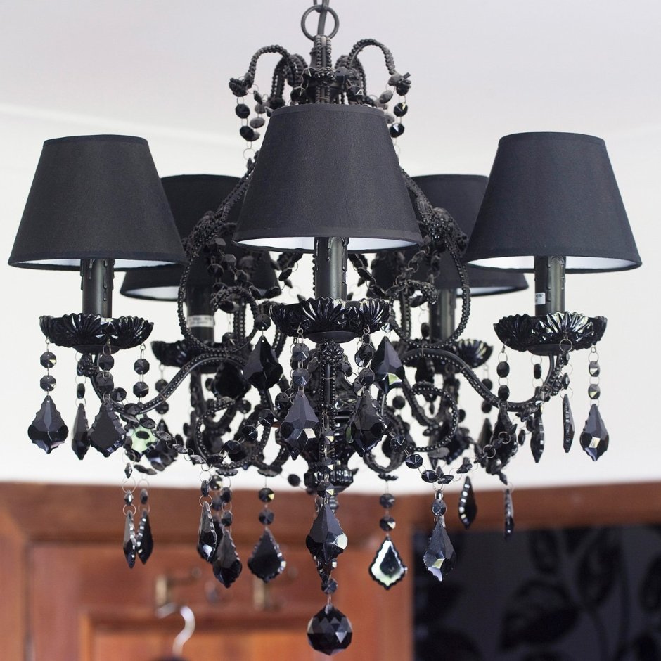 Люстра черного цвета