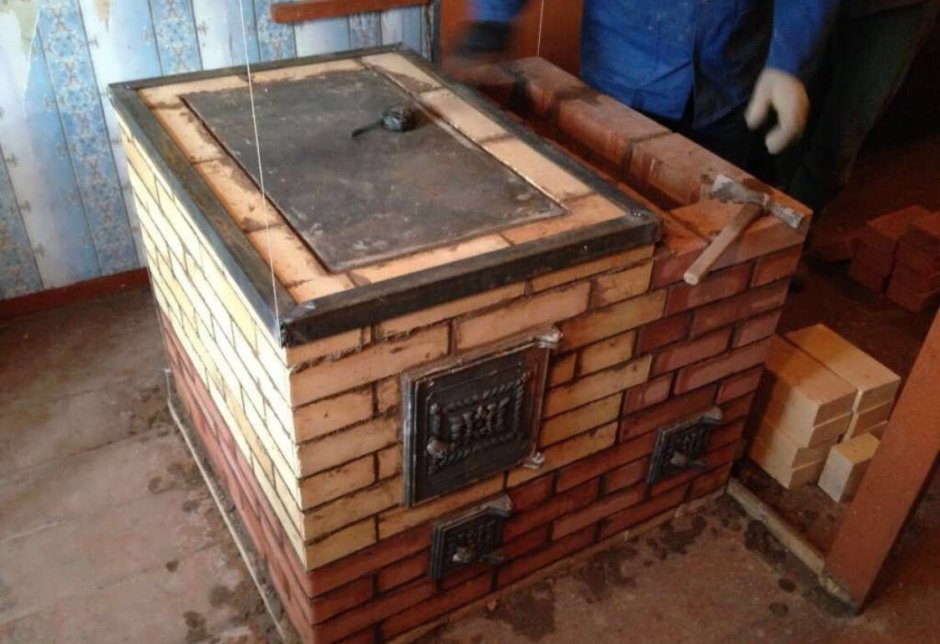 Простая печь с плитой