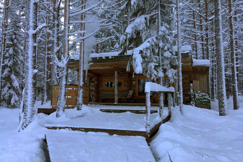 Карелия зимой домик в лесу