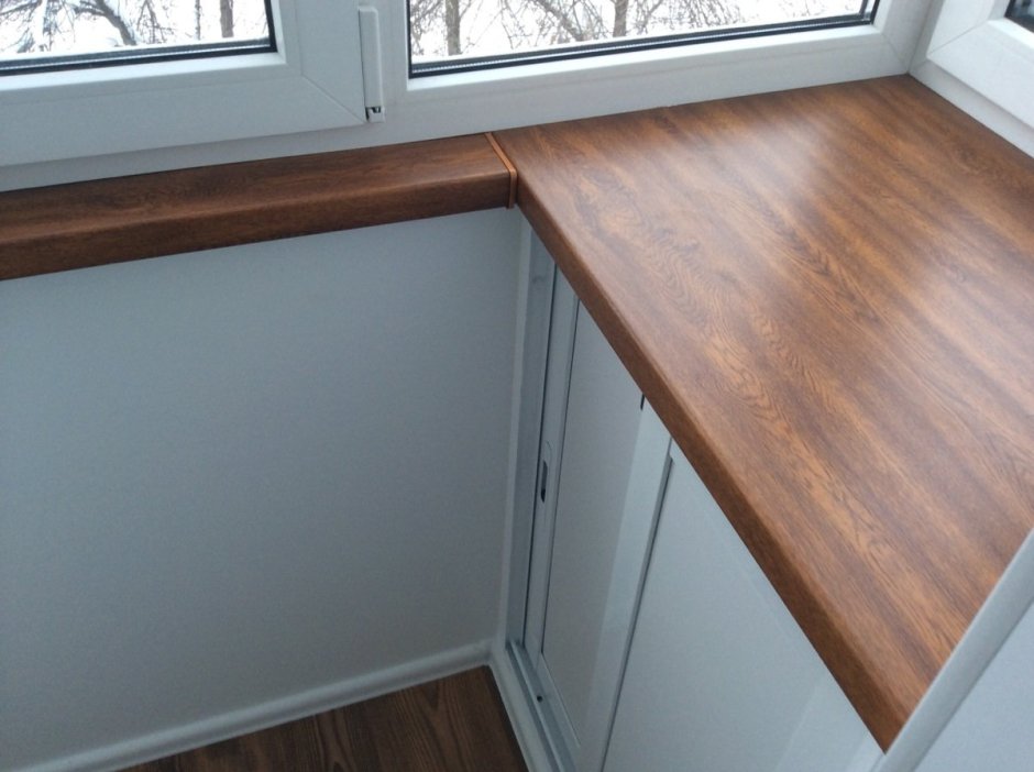 Подоконник Данке на балконе