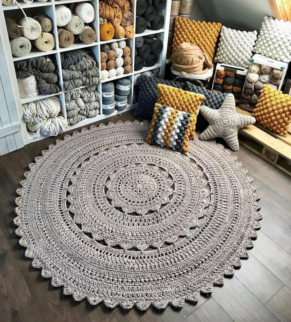 Вязаный декор в интерьере