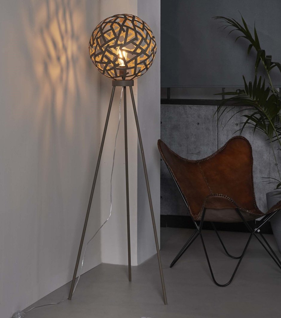 Торшер Matthew Fairbank Fife Tripod Floor Lamp