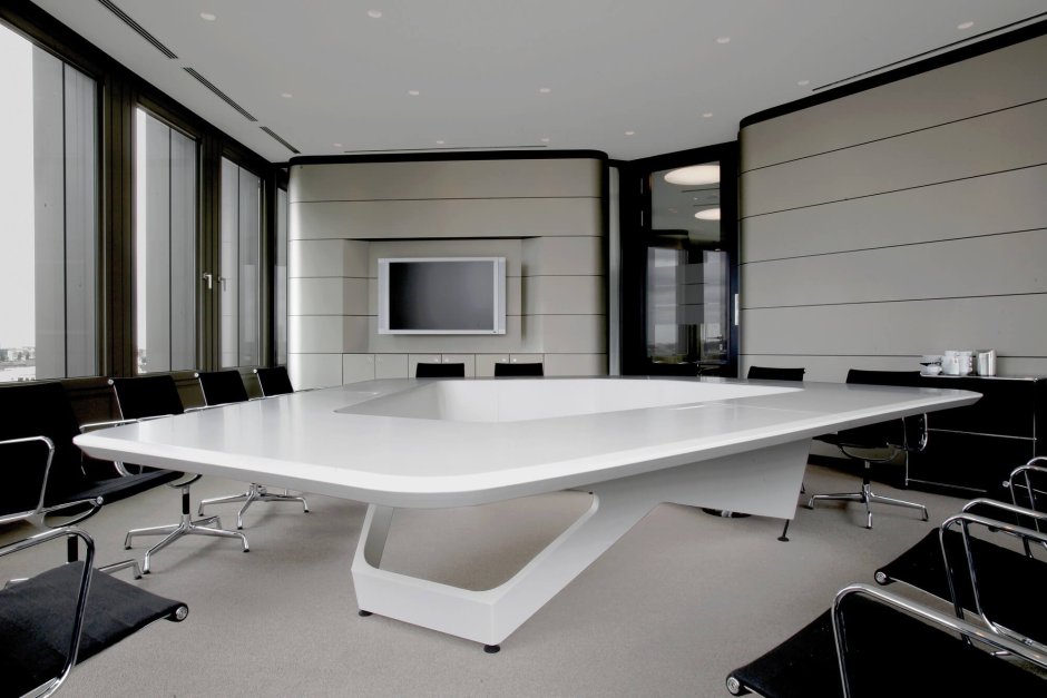 Дизайнерский стол для переговоров