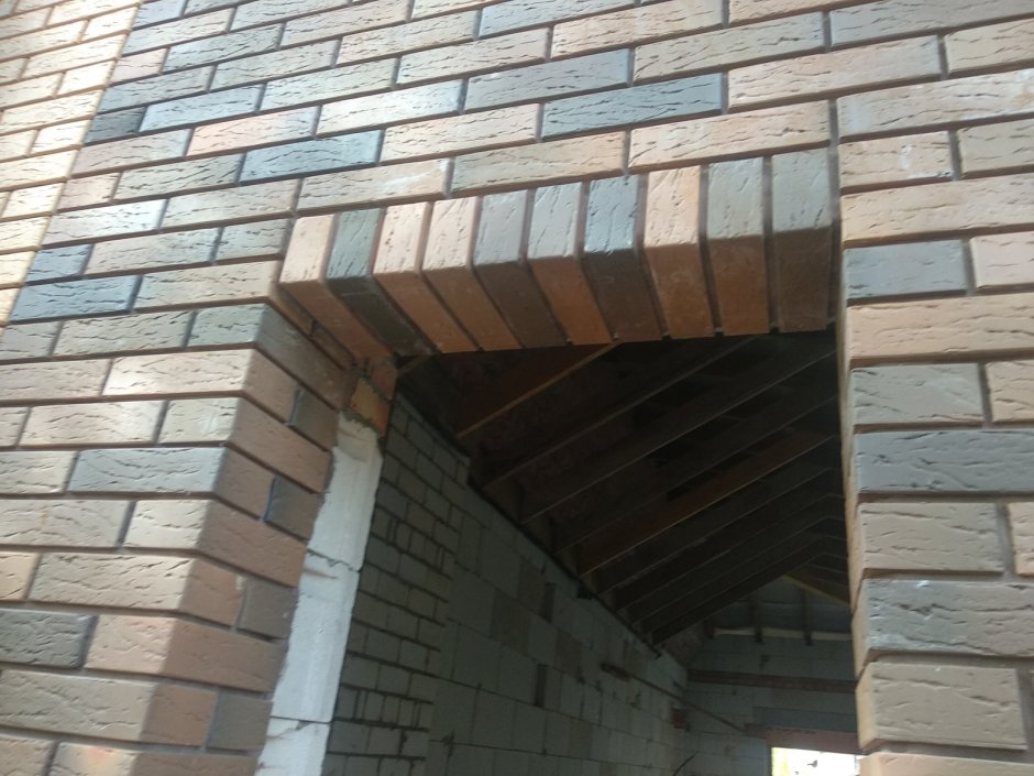 Кладка дверного проема из кирпича