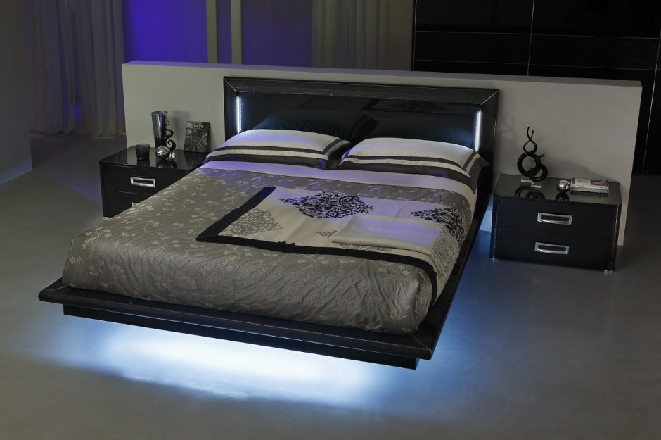 Кровать двуспальная с подсветкой