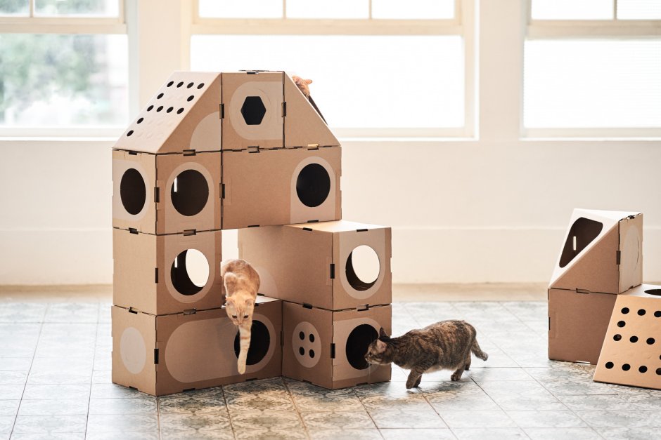 Картонный домик для кота