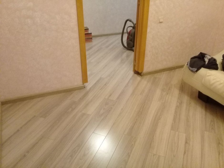 Укладка ламината без порогов