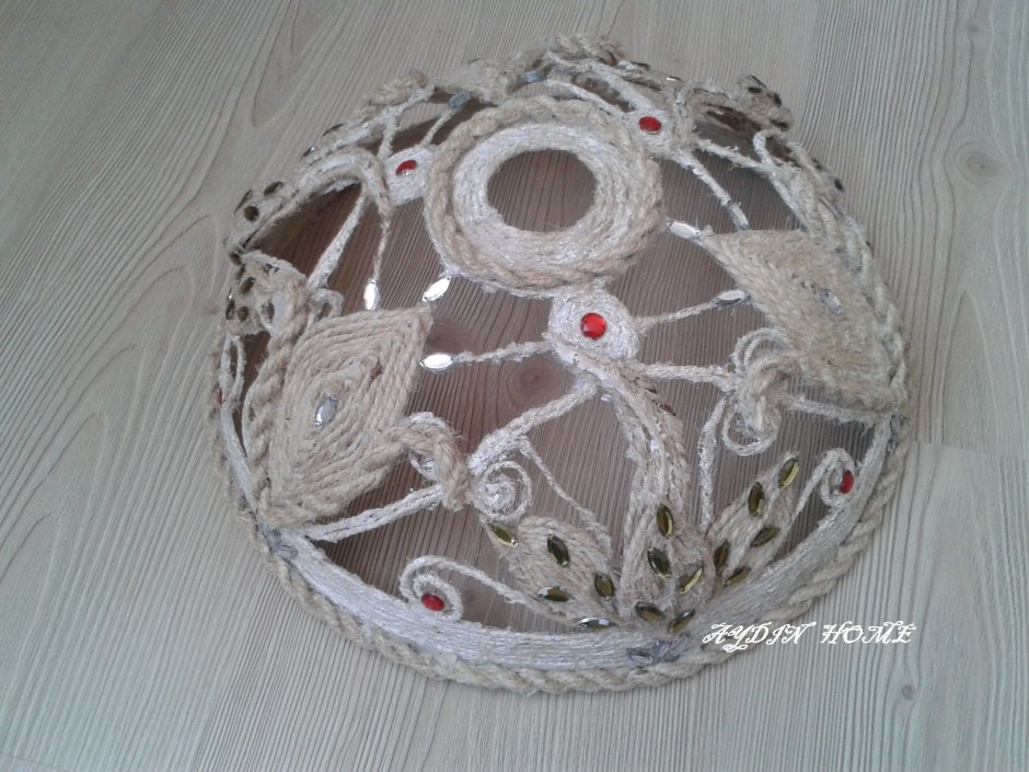 Вязаная люстра из джута