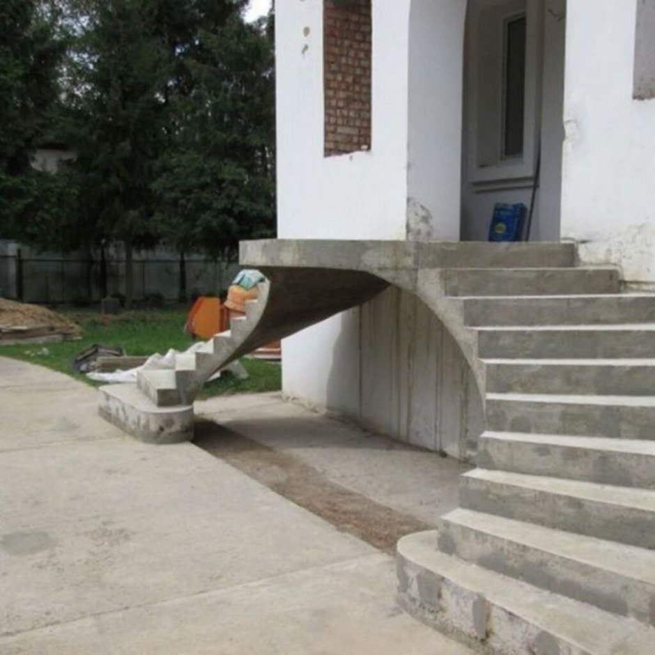 Лестница бетонная уличная