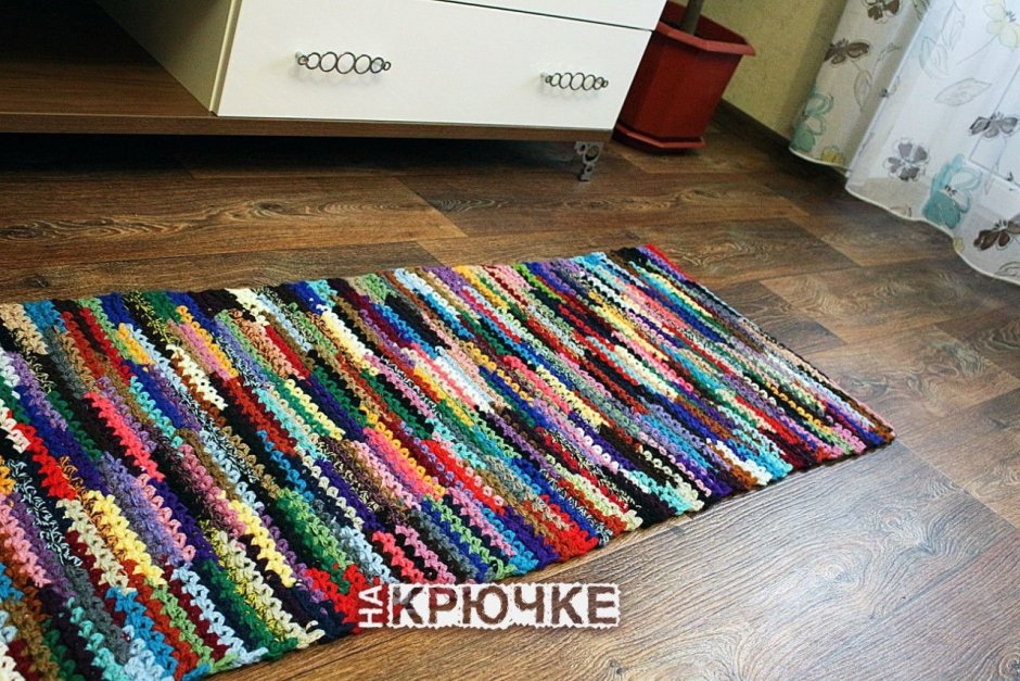 Прямоугольный коврик из старья