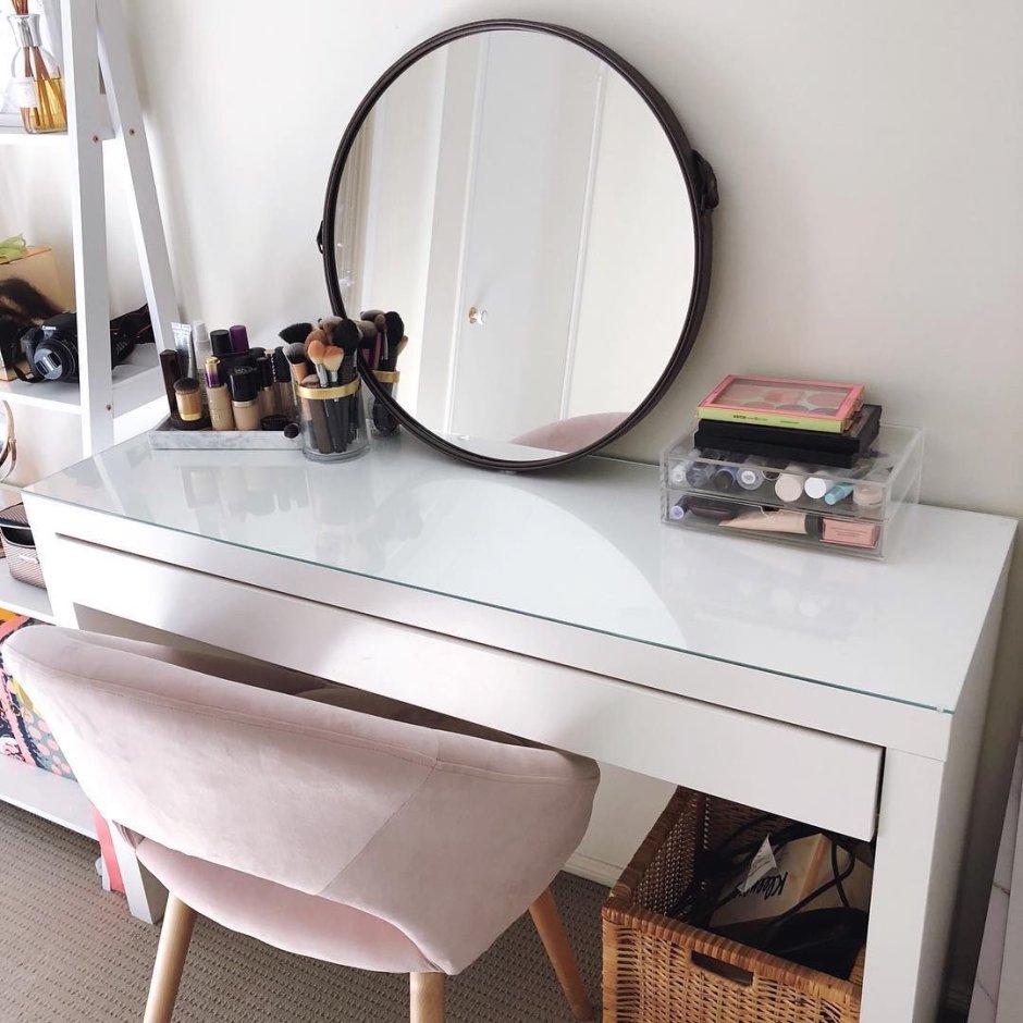 Malm МАЛЬМ Table