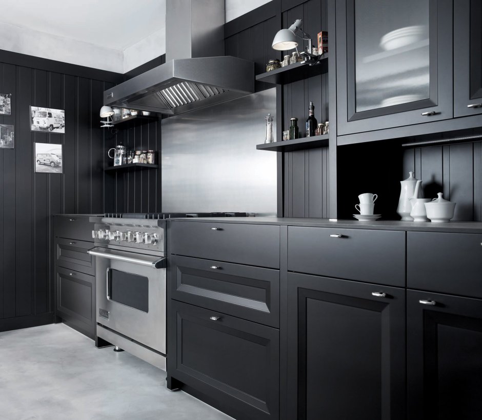 Кухня в серо черном цвете