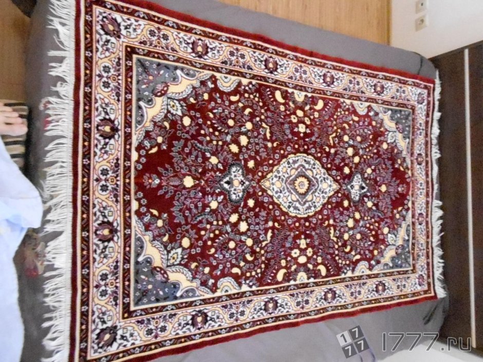 Ковровые накидки на диван