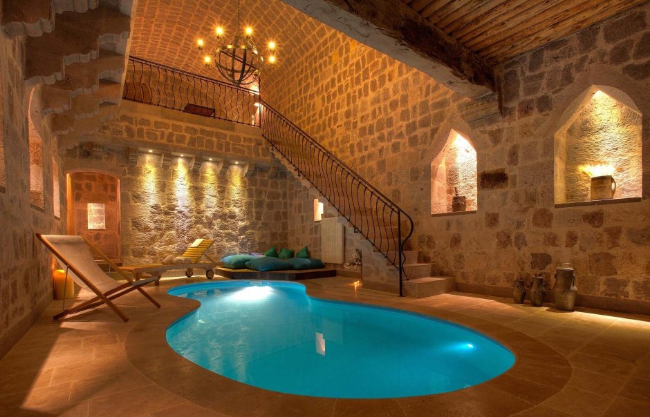 Отель в Каппадокии в пещере с бассейном