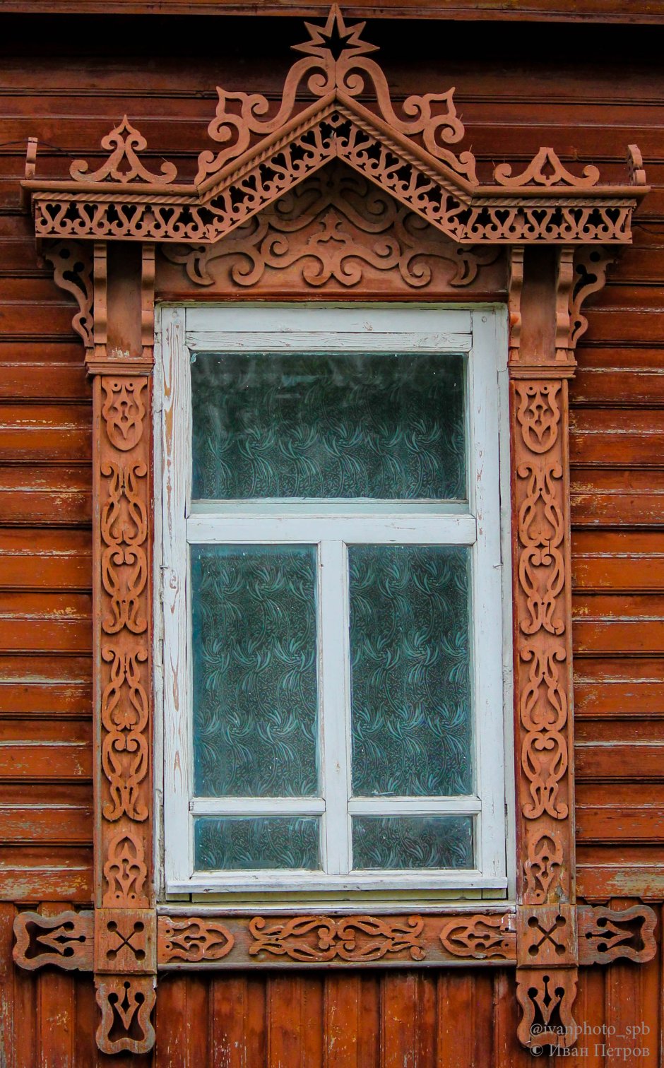 Деревня Белавино резные наличники