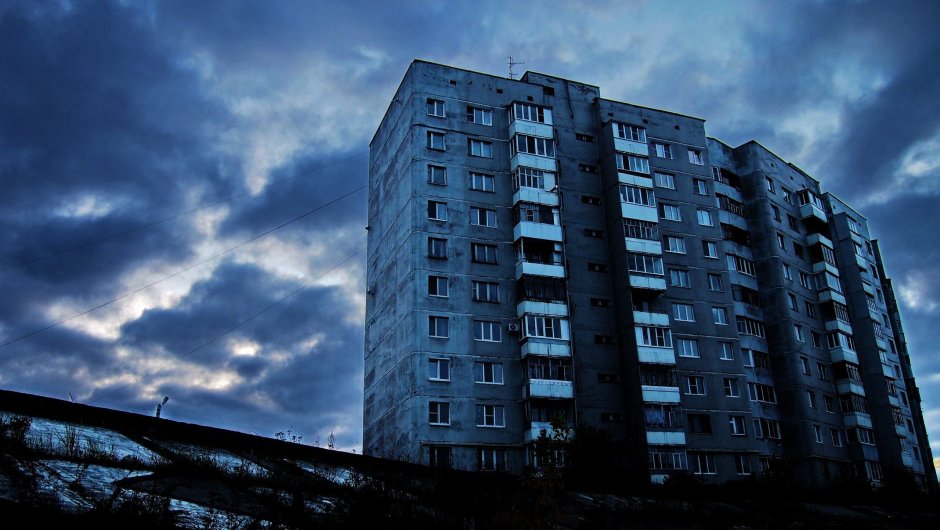 Серые многоэтажки