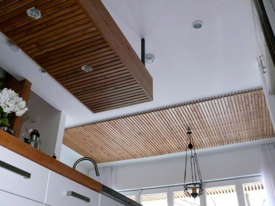 Декоративные рейки на потолок