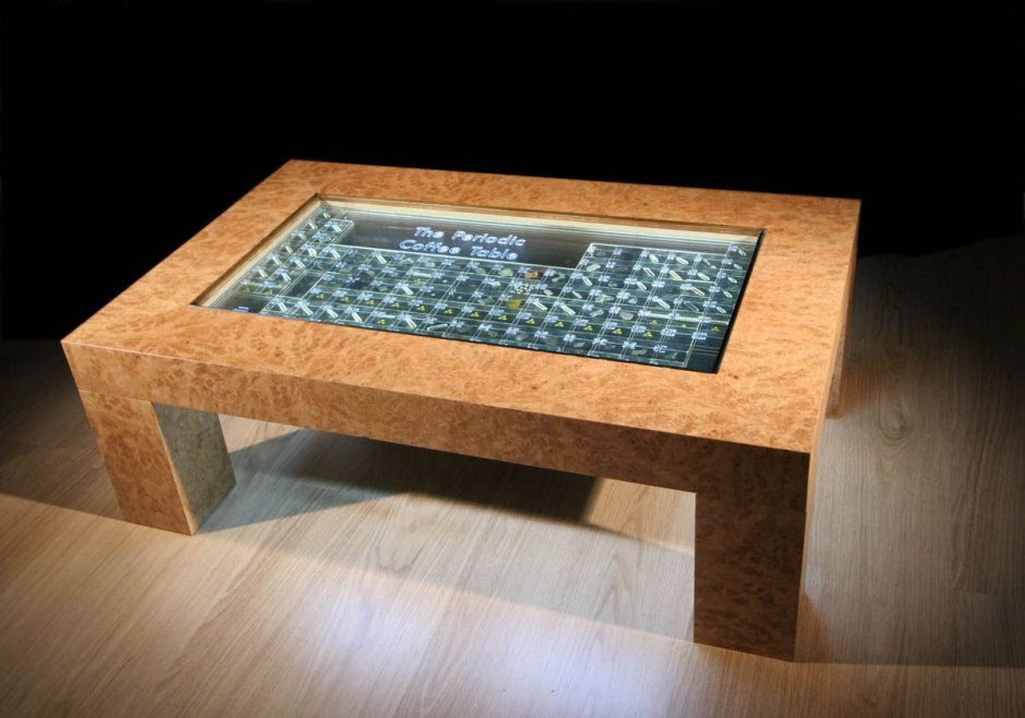 Журнальный столик с миниатюрой под стеклом