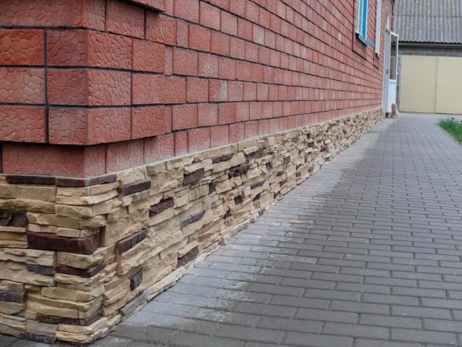 Отделка фундамента