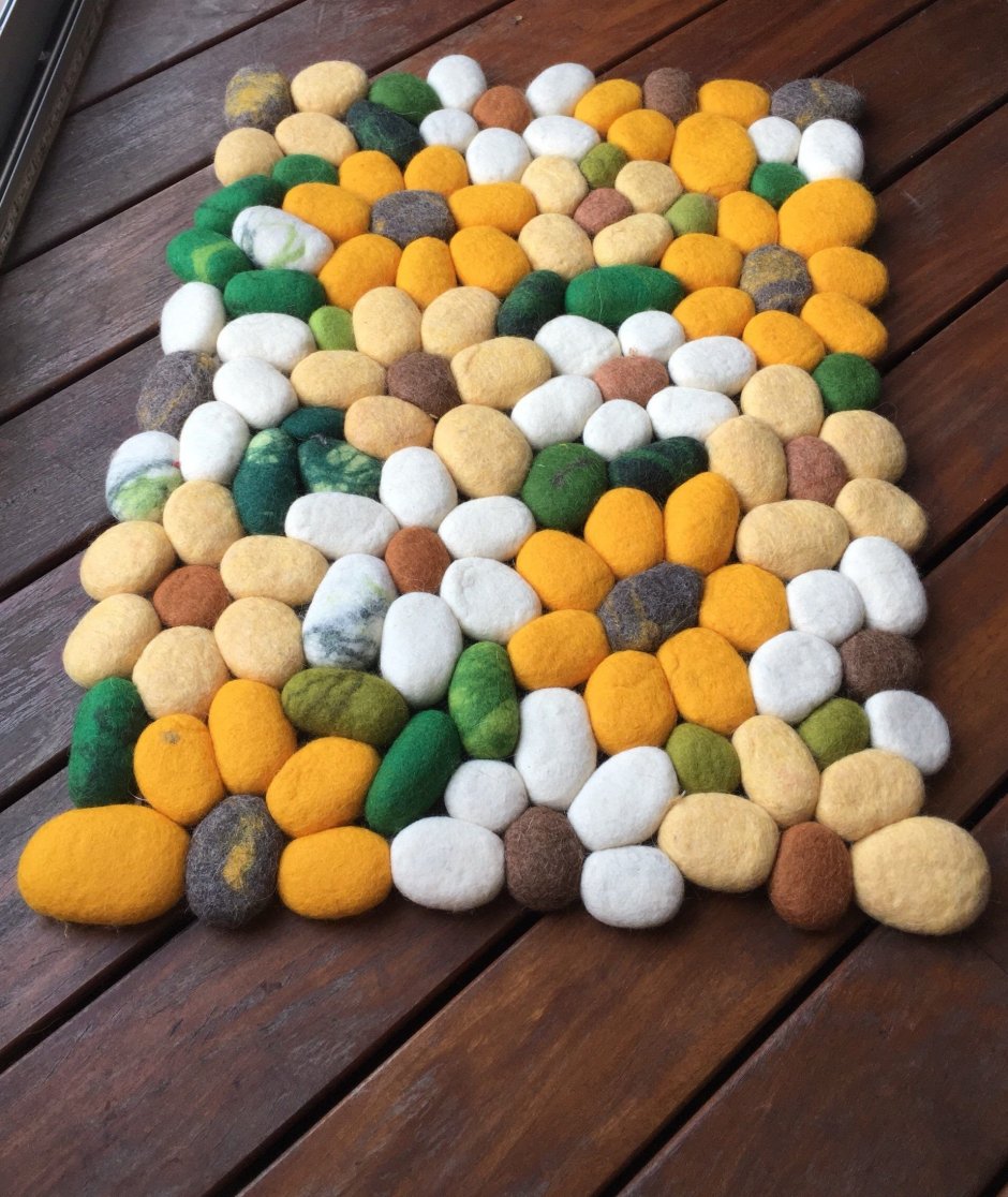 Коврик камушки из ткани