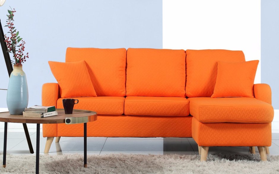 Оранжевый диван