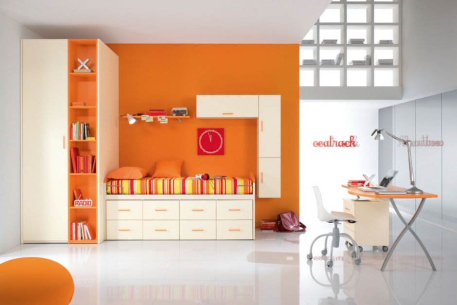 Оранжевая детская комната