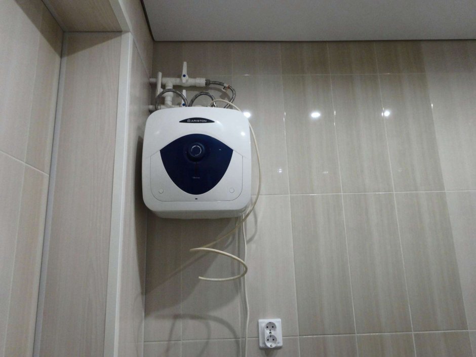 Водонагреватель накопительный Ariston ABS Blu EVO RS 10