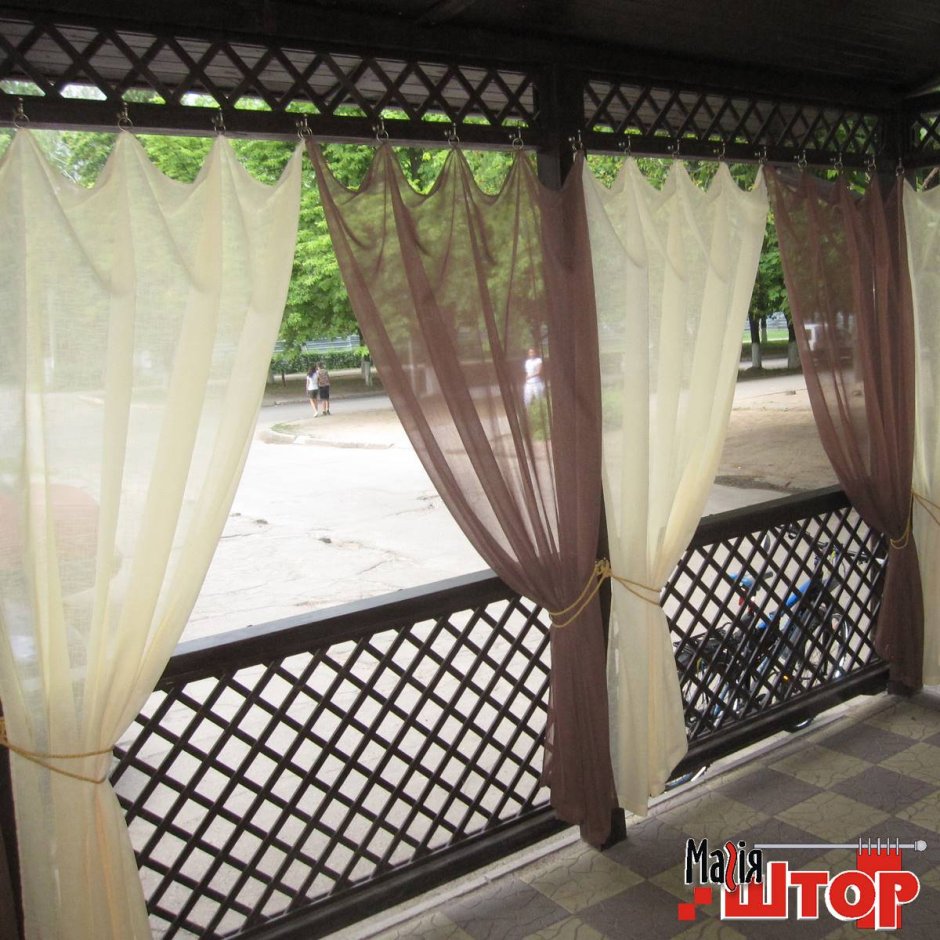 Вуаль в беседке