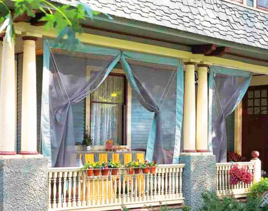 Шторы на открытом крыльце