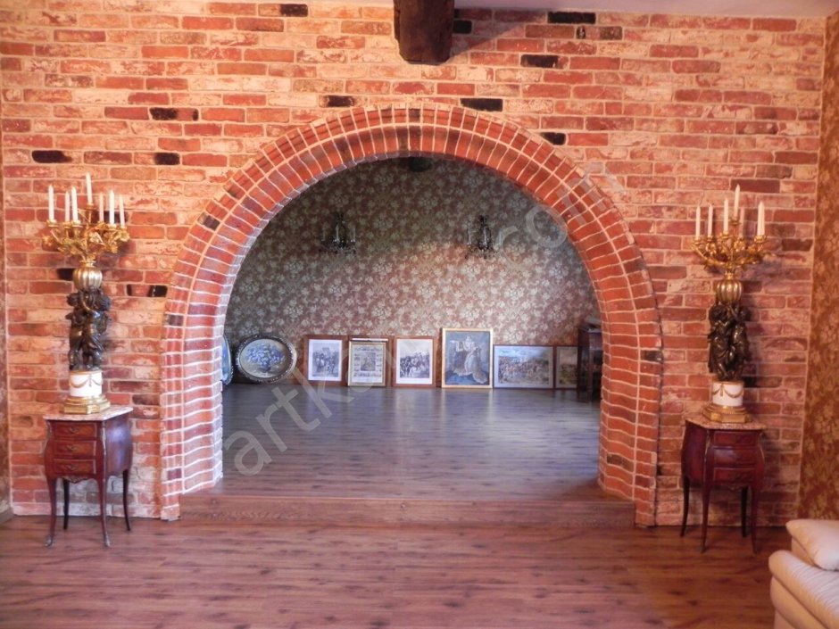 Арка из старого кирпича