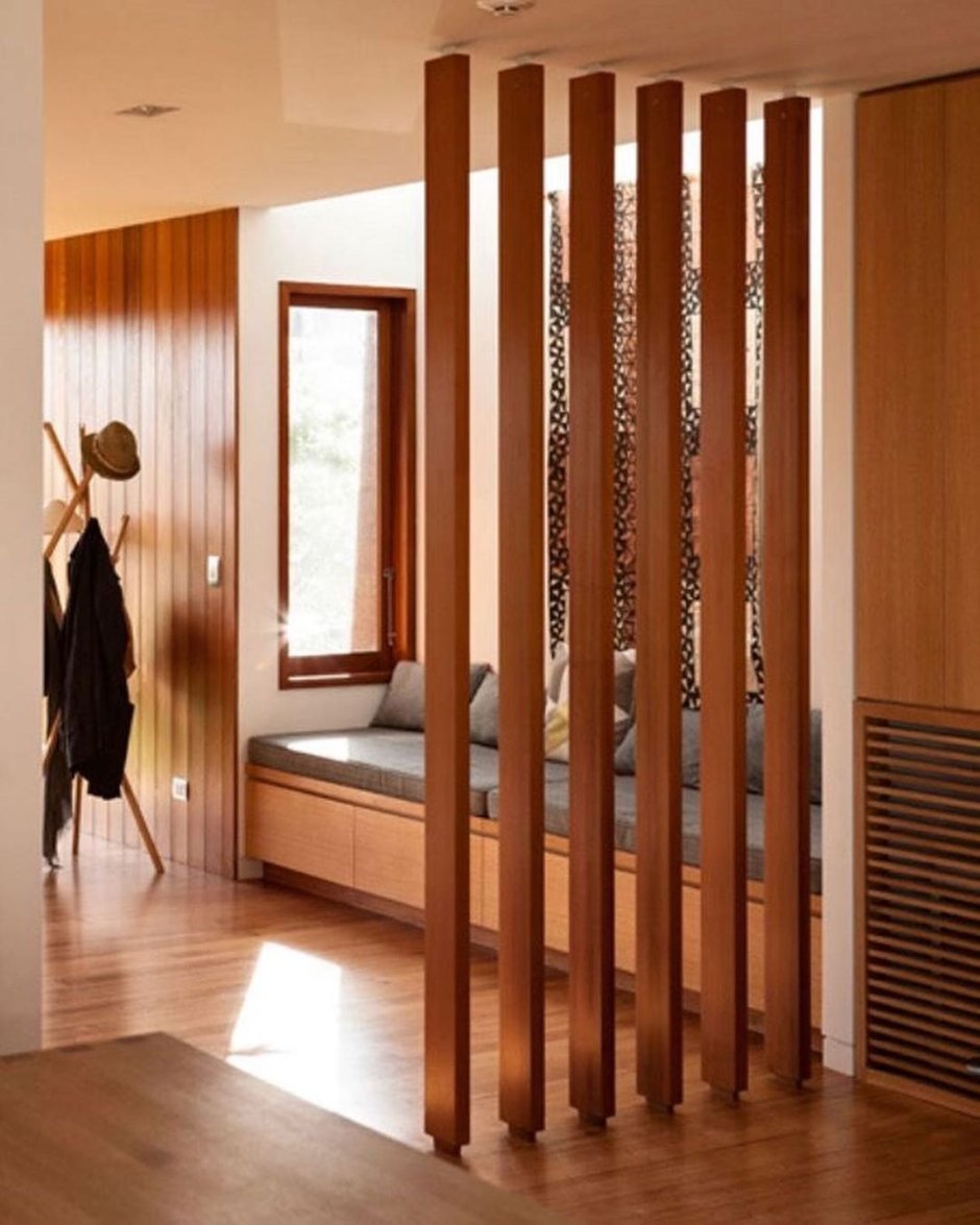 Поворотные рейки для зонирования