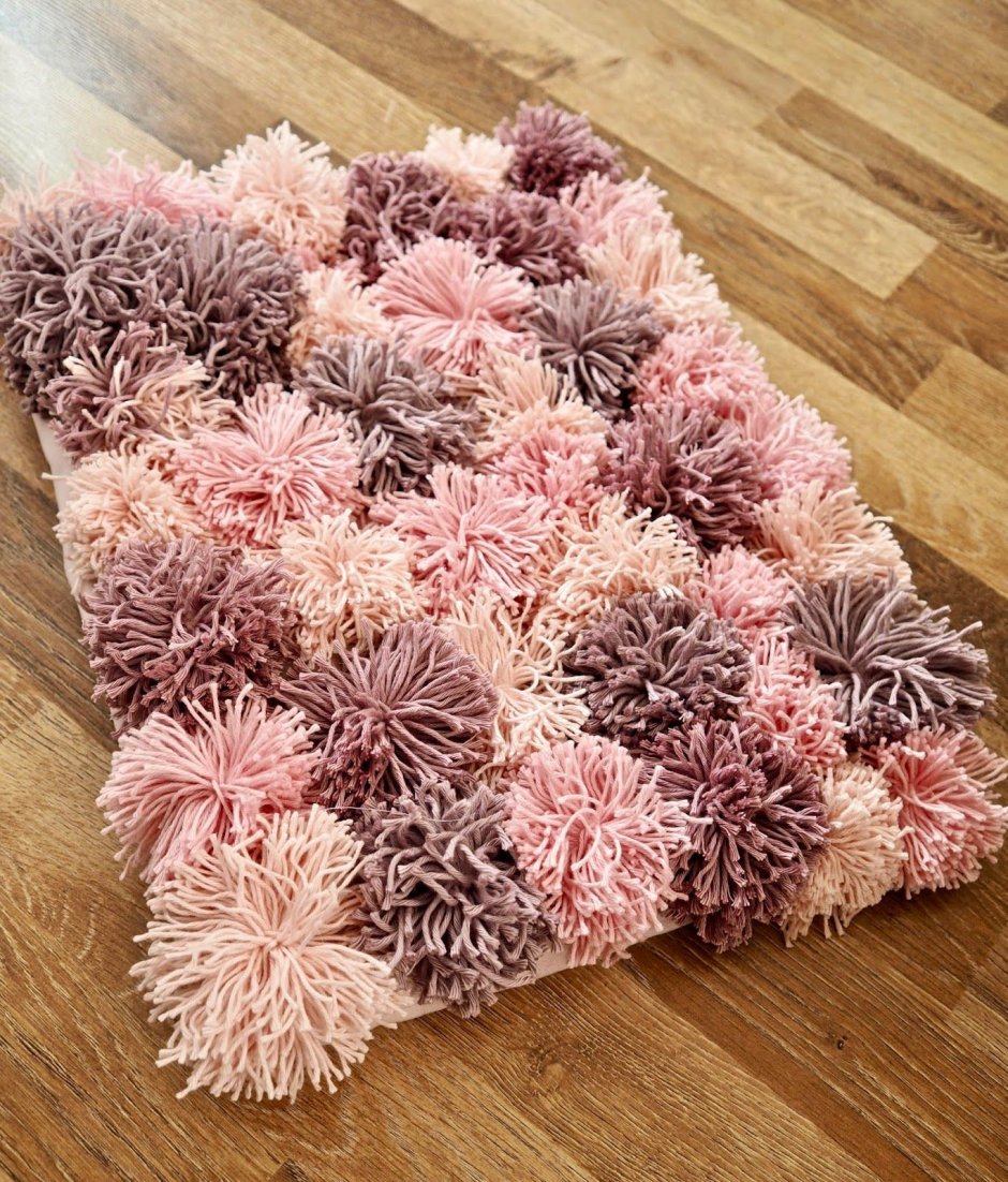 Коврик из бумбончиков