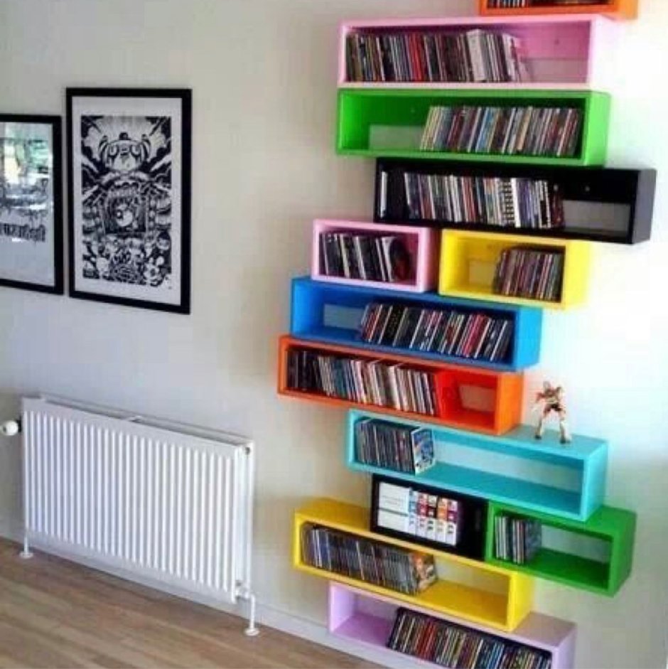 Цветные книжные полки