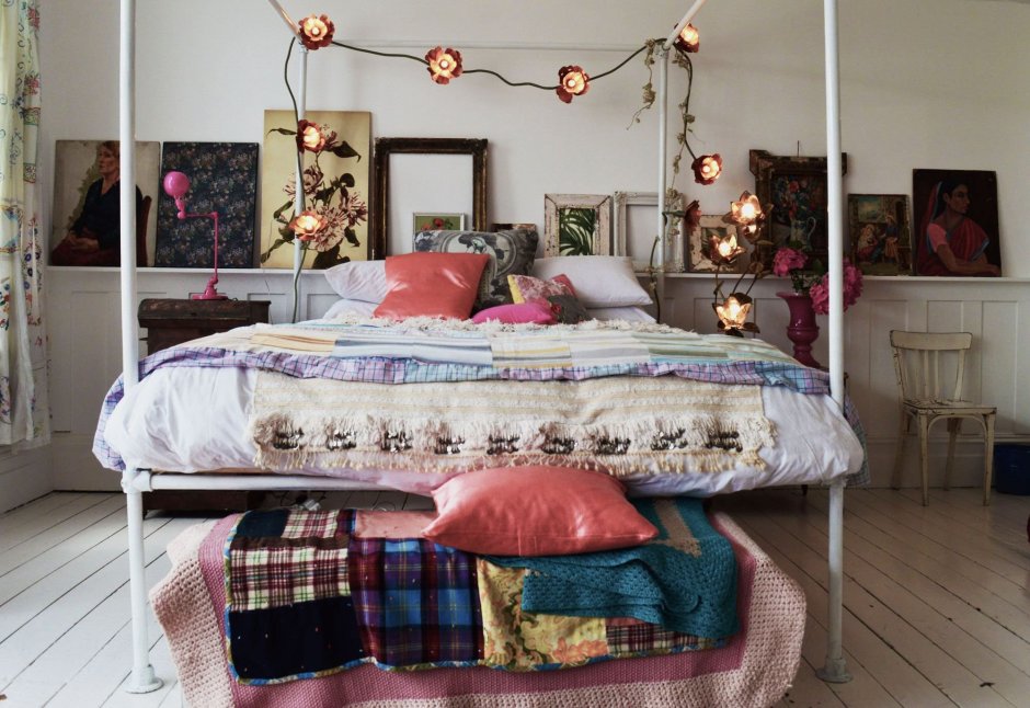 Кровать в стиле бохо