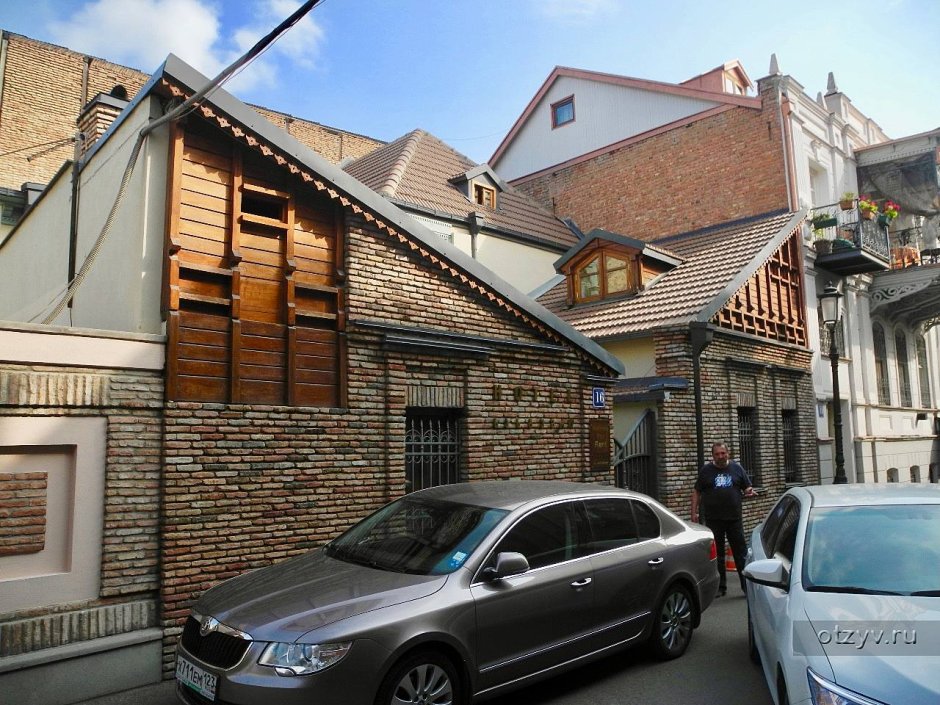 Дом 15 улица Саирме Тбилиси
