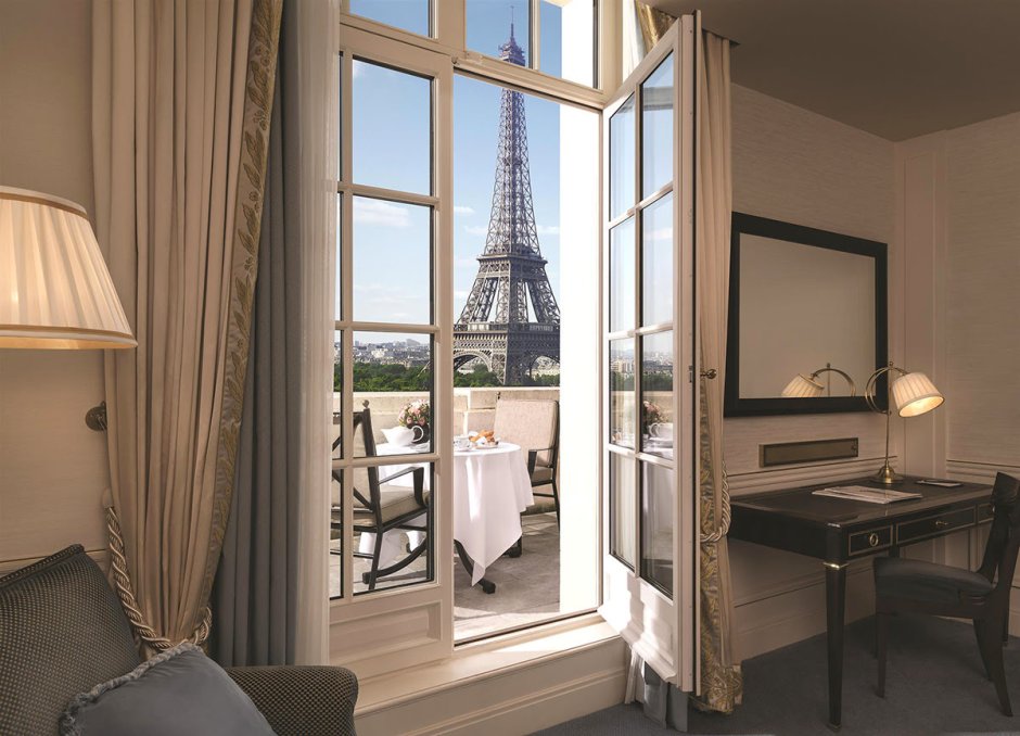 Отель в Париже Shangri la