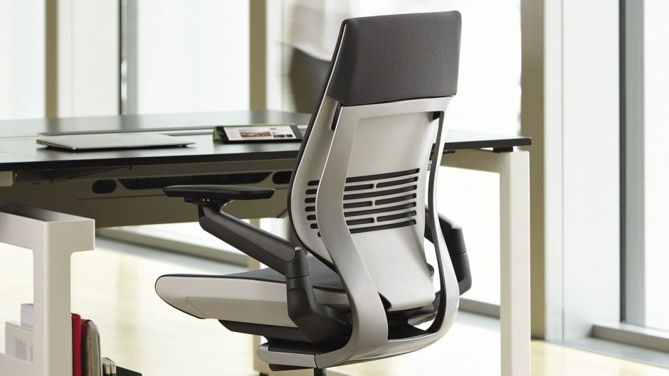 Эргономичное рабочее кресло Steelcase