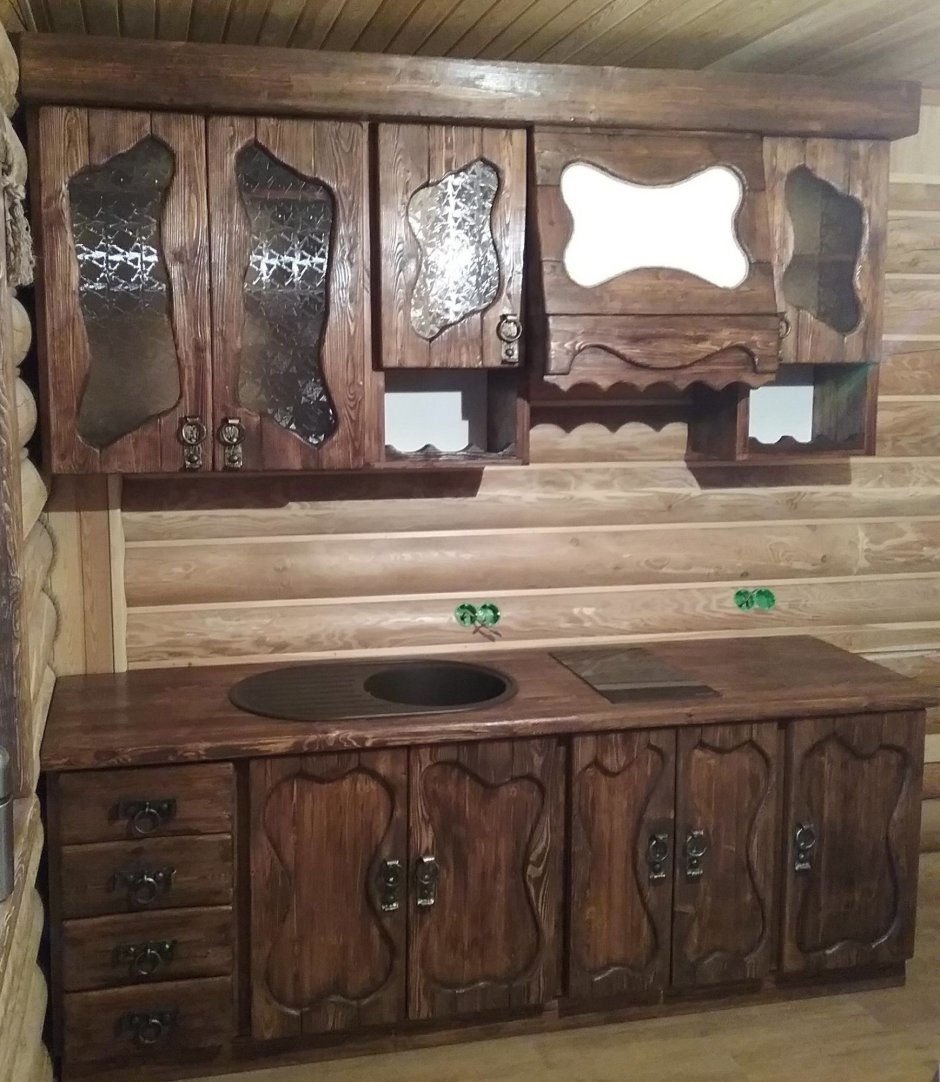 Кухня под старину из дерева
